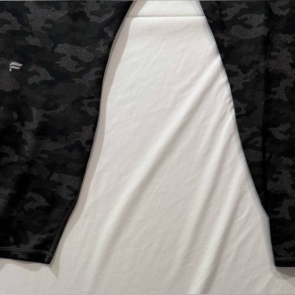 Fabletics Women On The Go PowerHold High Waisted Leggings Pockets Camo Size 2X - Picture 12 of 13